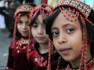 Дети Йемена устроили показ мод под лозунгом "Стоп война"