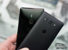 Новий дизайн Xperia XZ2 виробник називає Ambient Flow.