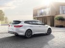 После обновления у Kia Optima изменился дизайн переднего и заднего бампера, появилась другая оптика и немного изменилась радиаторная решетка. 