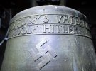 Торік дзвін став предметом широкої дискусії у Німеччині, а місцева Євангельська церква навіть пропонувала своїм коштом демонтувати його
