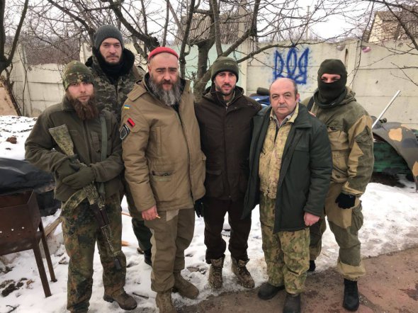 Нардеп от фракции Радикальной партии Сергей Рыбалка посетил бойцов добровольческого спецподразделения SANTA на передних рубежах Авдеевки