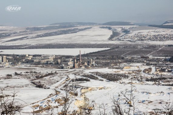 Пейзаж засніженого Криму.