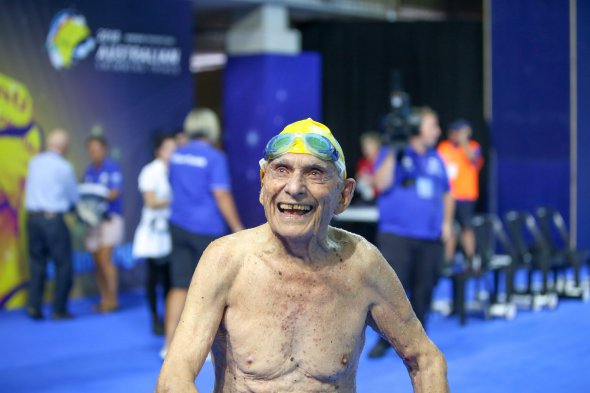 Коронес побил мировой рекорд в плавании на 50 метров свободным стилем
