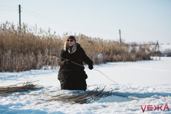 Польська художниця Матильда Салаєвська працює над композицією “Три моря”