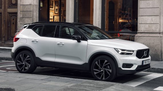 VOLVO XC40