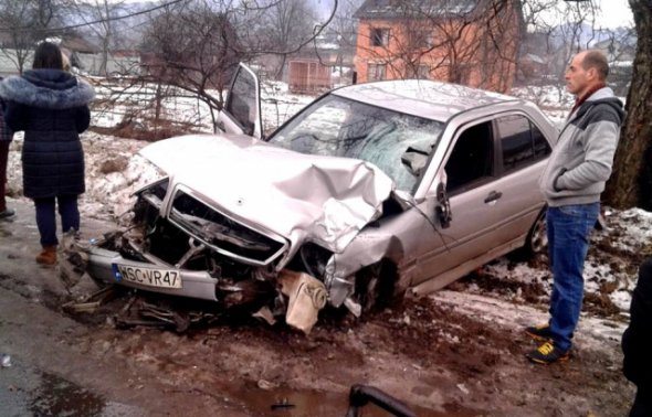 21-летний водитель Mercedes сбил насмерть 12-летнюю девушку