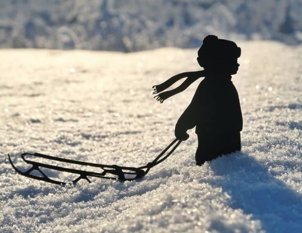 Привычные фото Рик МакКор дополняет трафаретами