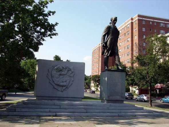 Памятник Тарасу Шевченку в Вашингтоне