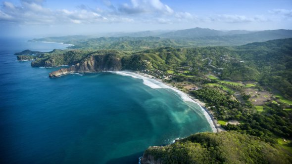 Изумрудное побережье Никарагуа привлекает серферов со всего мира