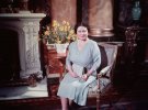 Во время Второй мировой войны, королева стала примером мужества для подданных - она отказалась эвакуировать себя и детей.