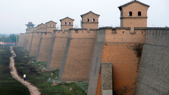 Будівництво стіни, яка оточує Піньяо, почалося в 1370 році н.е.