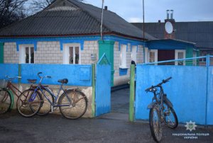 Винницкая область: студент приехал с учебы домой и нашел в доме окровавленные тела родителей