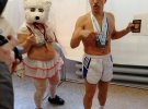 Россияне приходят на выборы в необычных костюмах