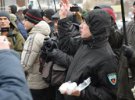 Акция добровольческого движения ОУН у консультва России на ул. Старонаводницкой в Киеве 18 марта