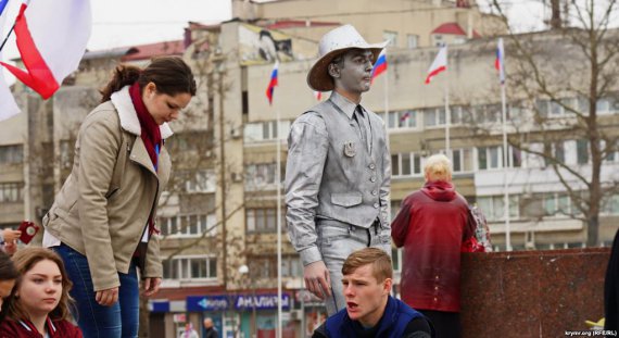Массовые" гуляния ко дню "выборов" в оккупированном Крыму.