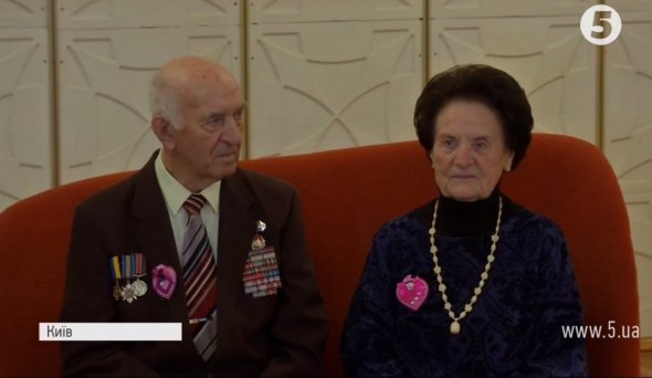 70 лет супружеской жизни отметили ветеран Петр Саляв и его жена Ольга