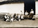 Фотографии сделаны примерно в 1920-х гг. на территории Ивано-Франковской области, Рогатинский район
