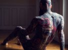 Учителя младших классов из Франции Сильвен украсил все тело татуировками