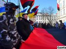 Националисты на митинге требовали официально признать флаг освободительной борьбы
