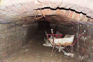 Тунель під Вінницею збудували у XVII столітті. Його використовували для евакуації населення, господарчих потреб і зливу нечистот у річку