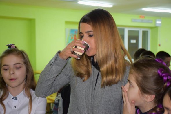 Винницкая область: впервые в школе установили молокомат