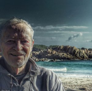 79-річний Мауро Моранді 29 років мешкає на безлюдному італійському острові Буделлі