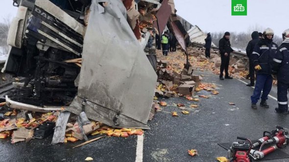 Вантажівка DAF з України, на яку припав основний удар. Загинув 50-річний водій.