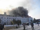 Огонь возник в спортивно-оздоровительном комплексе "Layar Palace", который расположен в помещениях бывшей военной части