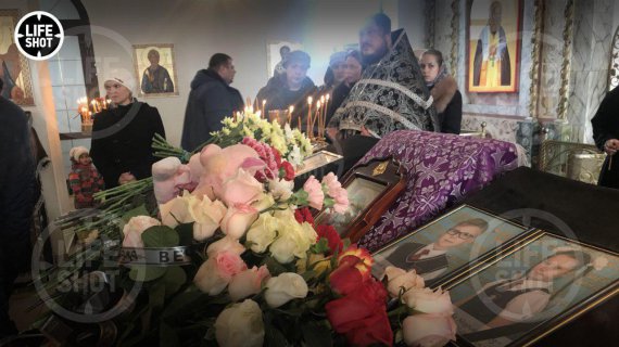 В Кемерово прощаются с погибшими в ТЦ "Зимняя вишня"