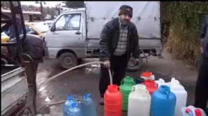 В Сирии питьевую воду раздали только сторонникам власти. Фото: riafan