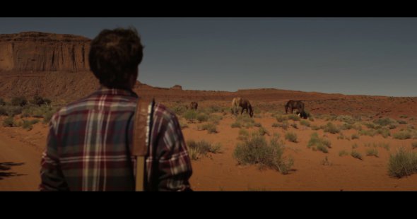 Герой стрічки Джеф Джерман серед пустелі, в якій мешкає