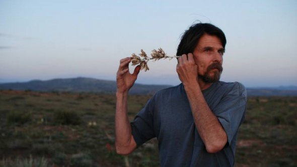 Джеф Джерман прислухається до природи