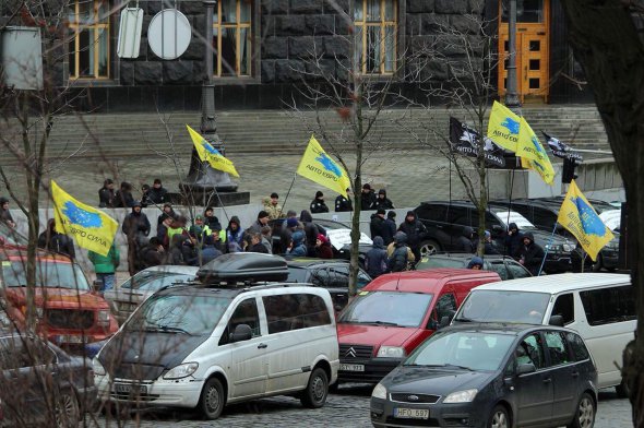 Під стінами Верховної Ради України відбувся пікет з закликами до глави парламенту Андрія Парубія не підтримувати Ноняка