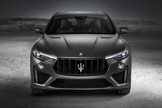 Maserati представила Levante з двигуном Ferrari