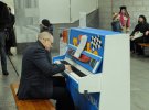 Пианино на станции "Госпром" в харьковском метро KharkivMusicFest