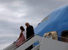 Дональд и Мелания Трамп прилетели на празднование Пасхи