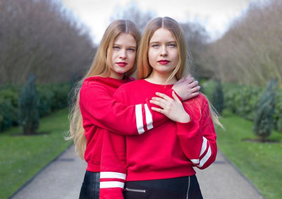 Пітер Зеклескі фотографує ідентичних близнюків майже 3 роки