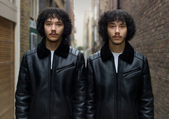 Пітер Зеклескі фотографує ідентичних близнюків майже 3 роки