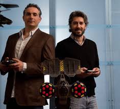 Антон Рабі (зліва) і Роннен Харари у 1994 році заснували компанію по виробництву іграшок Spin Master