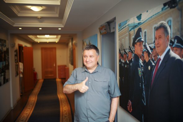 В 2015 году СК РФ открывал производство в отношении Арсена Авакова "из-за преступлений в Украине"