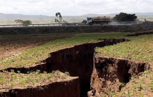 Тріщина в Кенії може через 50 млн років розламати Африку на кілька частин. Фото: repubblica.it
