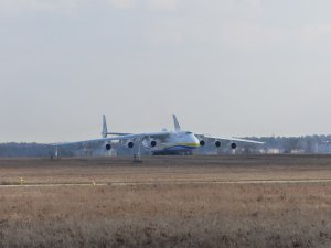 Самолет Ан-255 "Мрия" готовится ко взлету