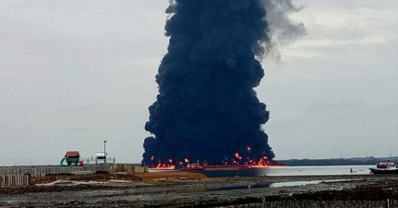 Нефть загорелась 31 марта