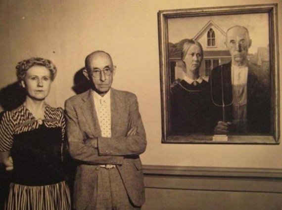 Герои картины Гранта Вуда "Американская готика" - сестра художника Нэн и дантист Байрон МакКиби, 1930 год.