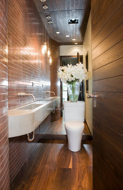 Необычный дизайн туалетной комнаты поразит гостей и не скоро надоест владельцу жилья