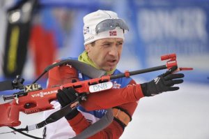 Восьмиразовий норвезький олімпійський чемпіон  Уле-Ейнар Бйорндален оголосив  про завершення кар’єри. Йому 44 роки, дебютував 1994-го. На Олім­піаду-2018 не відібрався