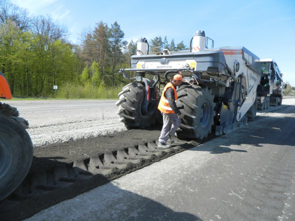 Де в першу чергу побудують бетонні дороги