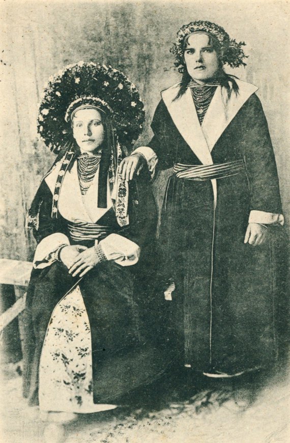Невеста и дружка, Городок, Галичина, 1906