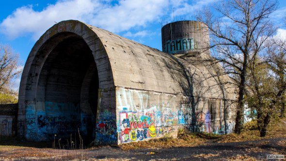 Кесон на Оболоні в парку Наталка - популярне місце відпочинку серед неформалів столиці