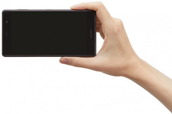 Компанія Sony Mobile Communications представила преміальну модель в серії Xperia XZ2.